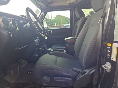 Used 2020 Jeep Gladiator Overland w/ Cold Weather Group image 6