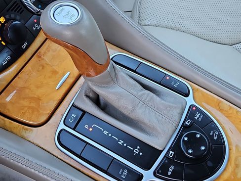 Used 2004 Mercedes-Benz SL 600 image 15