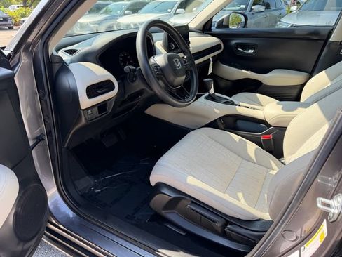 Used 2024 Honda HR-V LX image 12