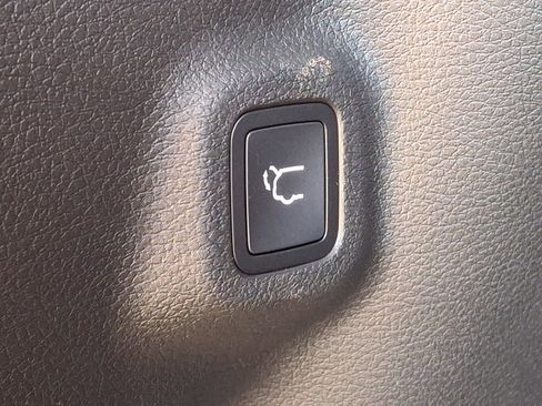 Used 2024 Jeep Compass Latitude w/ Convenience Group image 28