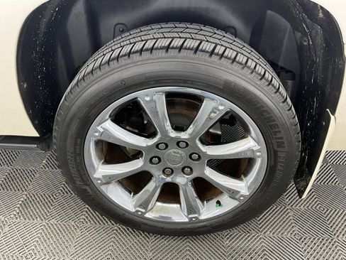 Used 2014 Cadillac Escalade ESV Premium image 32