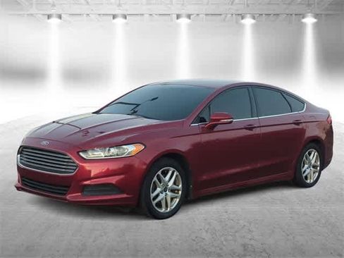 Used 2014 Ford Fusion SE image 4