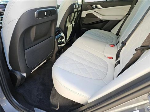 Used 2024 BMW X5 sDrive40i w/ Executive Package image 18