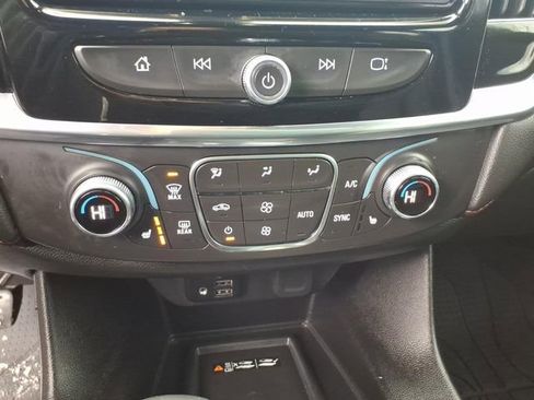 Used 2023 Chevrolet Traverse RS w/ LPO, Floor Liner Package image 18