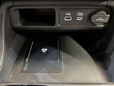 Used 2025 Honda Pilot TrailSport image 22