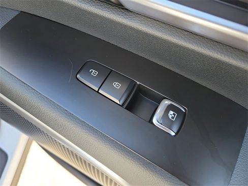 New 2025 Kia Telluride S image 11