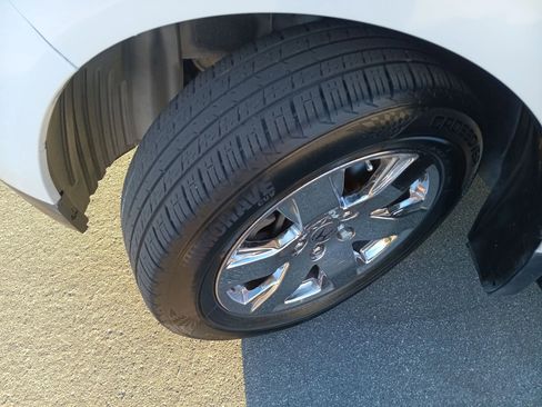 Used 2015 Honda Pilot Touring image 28