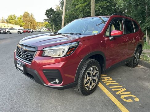 Certified 2021 Subaru Forester Premium AWD/4WD image 4