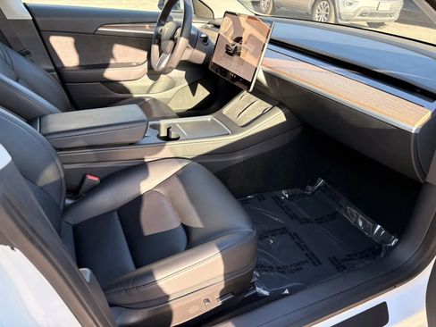 Used 2023 Tesla Model 3 Standard Range RWD image 6