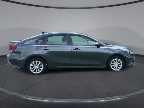 Used 2024 Kia Forte LX FWD image 9