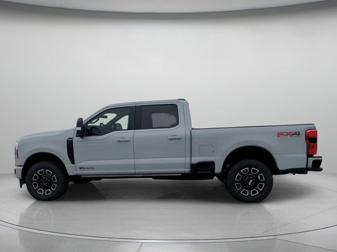 New 2026 Ford F250 Platinum image 17
