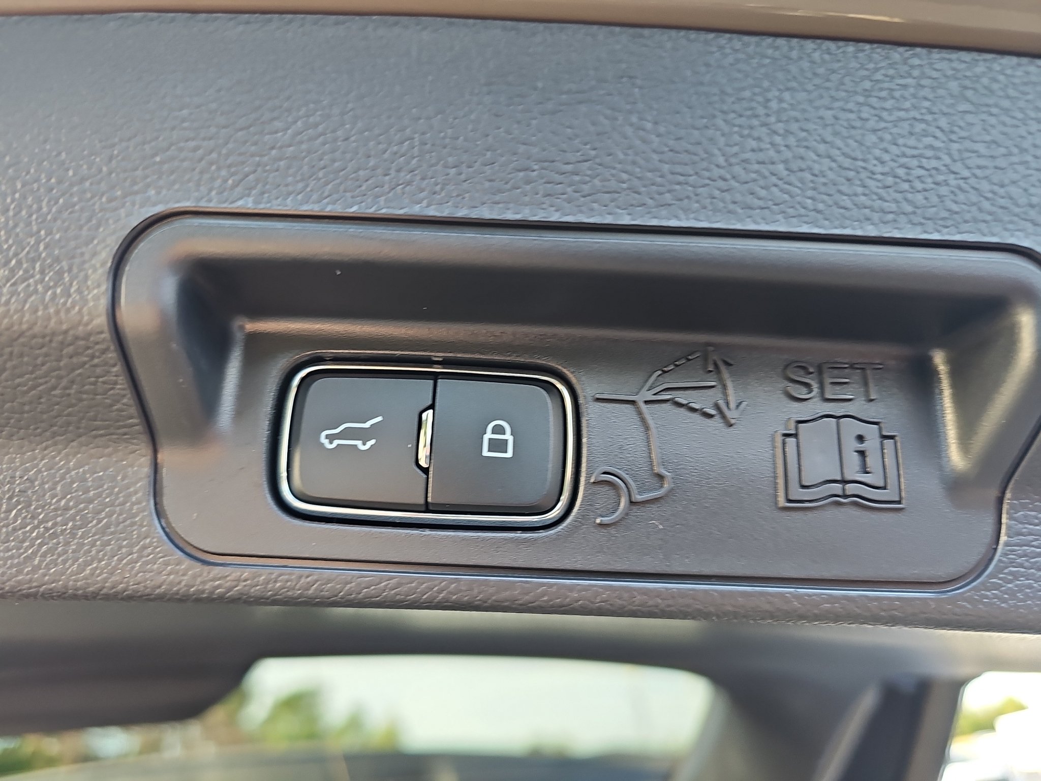 New 2027 Ford Explorer ST-Line w/ Premium Package RWD image 24