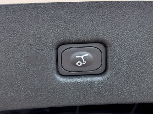 Used 2022 Lincoln Nautilus AWD w/ Premium Package image 22