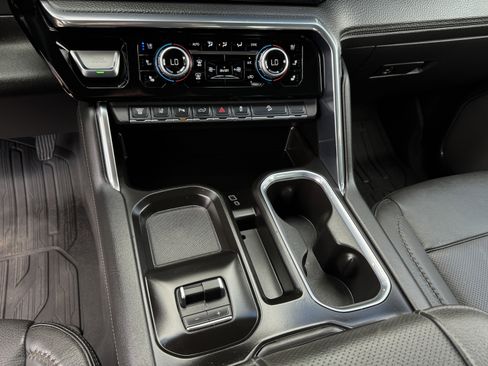 Used 2024 GMC Sierra 2500 Denali w/ Denali Reserve Package image 22