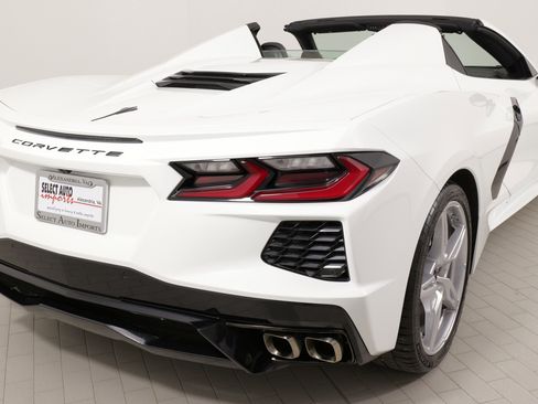 Used 2024 Chevrolet Corvette Stingray Preferred Conv w/ 2LT image 11