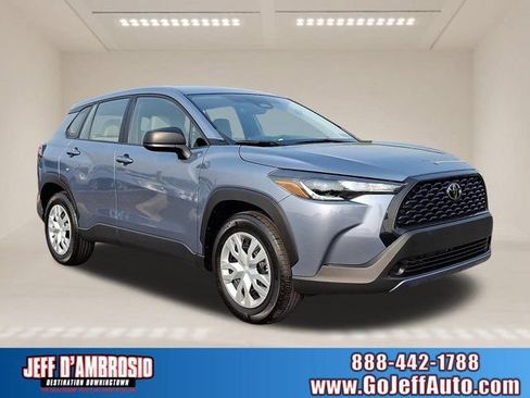 Used 2023 Toyota Corolla Cross L AWD/4WD image 1