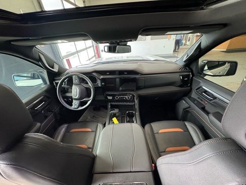 Used 2024 GMC Sierra 1500 AT4 w/ AT4 Premium Package image 16