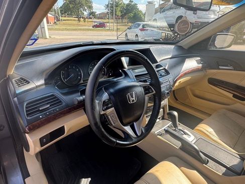 Used 2010 Honda Crosstour EX-L image 10