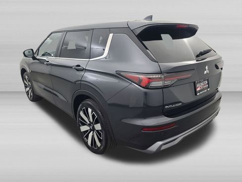 Used 2025 Mitsubishi Outlander SE AWD/4WD image 6