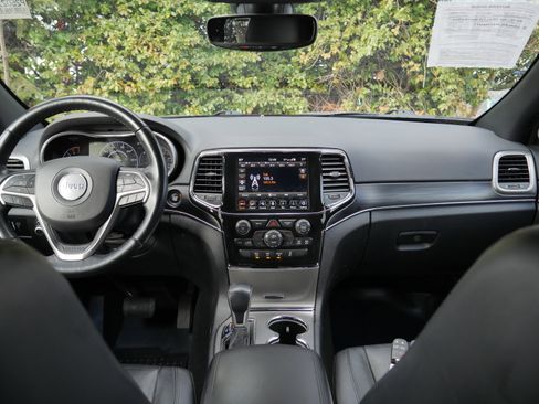 Used 2021 Jeep Grand Cherokee Limited w/ Trailer Tow Group IV image 10