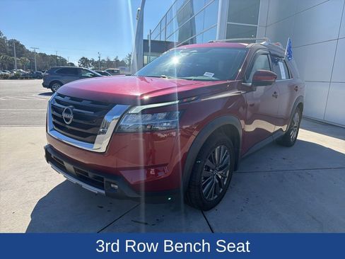 Used 2022 Nissan Pathfinder SL w/ SL Premium Package image 3