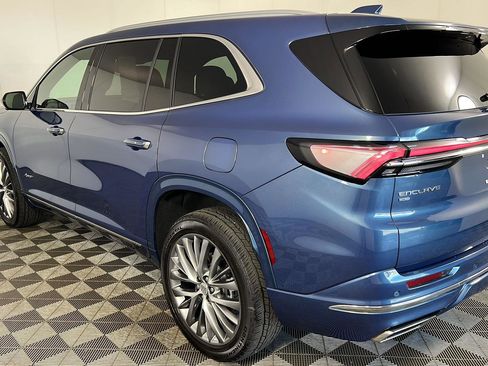 Used 2025 Buick Enclave Avenir w/ LPO, Floor Liner Package AWD/4WD image 17