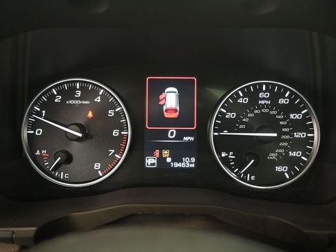 Certified 2025 Subaru Ascent Bronze Edition AWD/4WD image 11