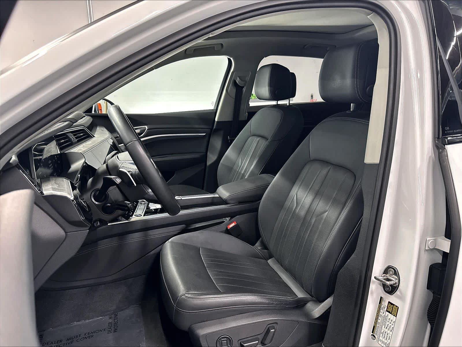 Used 2024 Audi Q8 e-tron Premium Plus AWD/4WD image 26