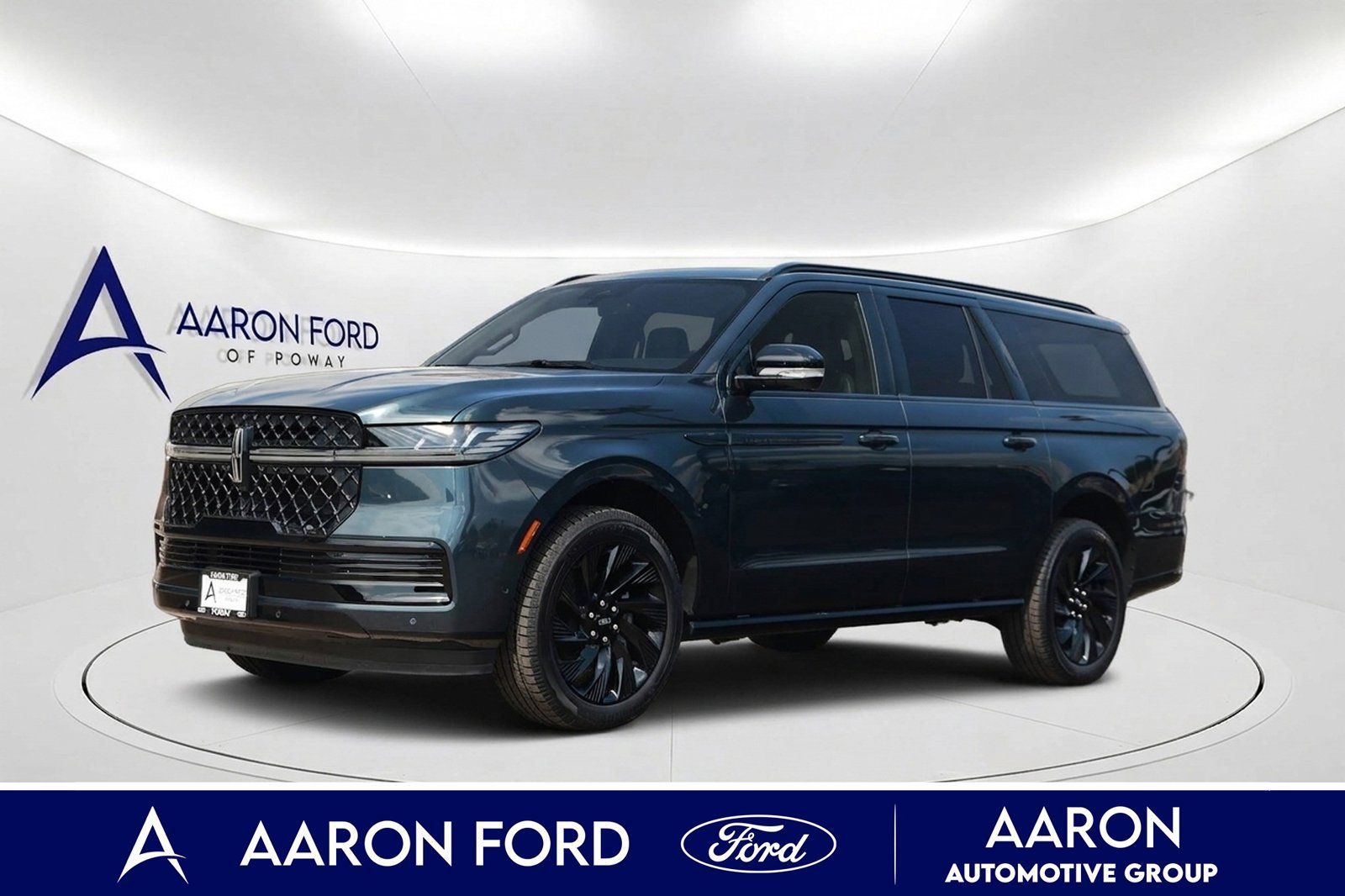 Used 2025 Lincoln Navigator L Reserve w/ Jet Appearance Package AWD/4WD image 1