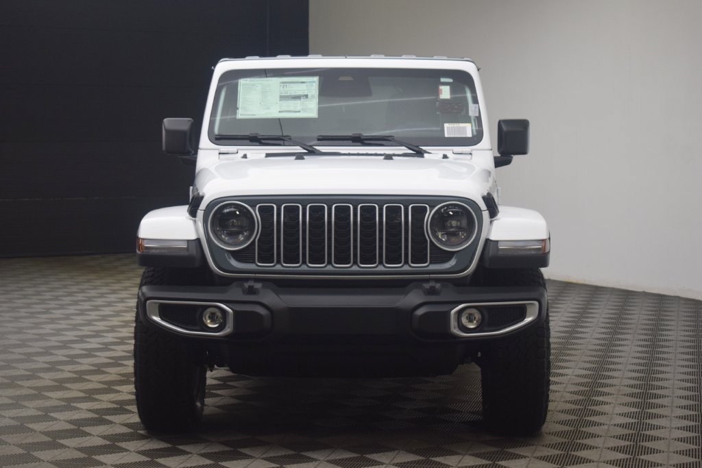 New 2026 Jeep Wrangler Unlimited Sahara w/ Rockslide Package AWD/4WD image 2