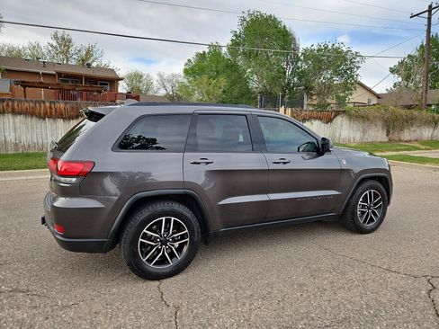 Used 2021 Jeep Grand Cherokee Trailhawk w/ Trailhawk Luxury Group AWD/4WD image 3