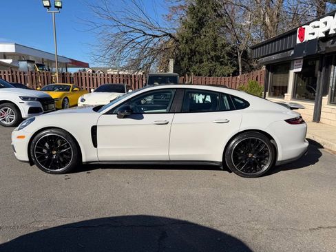Used 2018 Porsche Panamera 4S image 3