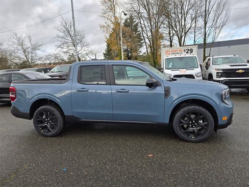 New 2026 Ford Maverick Lariat w/ Black Appearance Package image 4