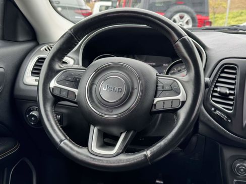Used 2018 Jeep Compass Latitude w/ Popular Equipment Group AWD/4WD image 25