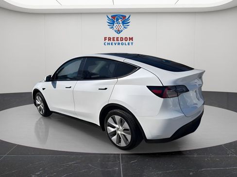 Used 2020 Tesla Model Y Long Range image 4