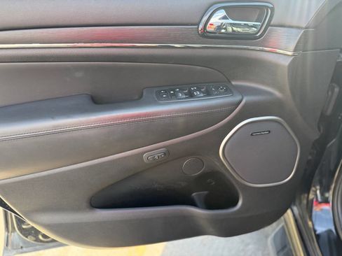 Used 2019 Jeep Grand Cherokee High Altitude AWD/4WD image 15
