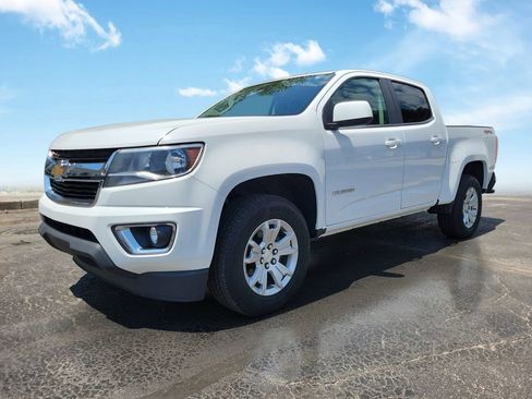 Used 2020 Chevrolet Colorado LT w/ Safety Package AWD/4WD image 2