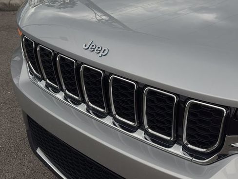 Used 2024 Jeep Grand Cherokee Limited 4xe AWD/4WD image 6