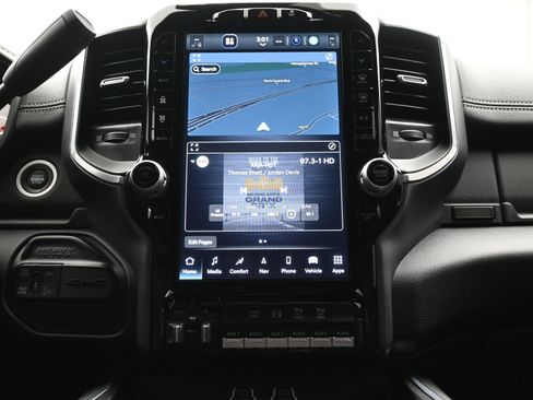 Used 2023 RAM 2500 Laramie w/ Night Edition AWD/4WD image 17