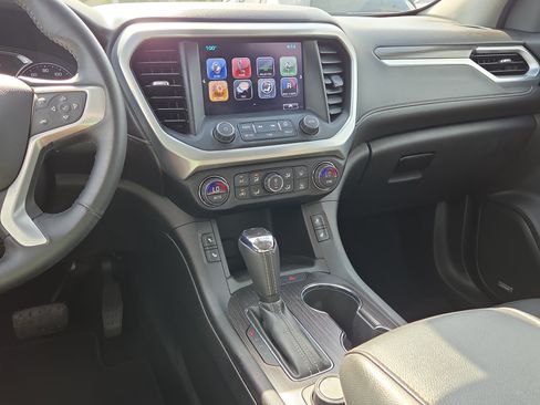 Used 2017 GMC Acadia SLT FWD image 26