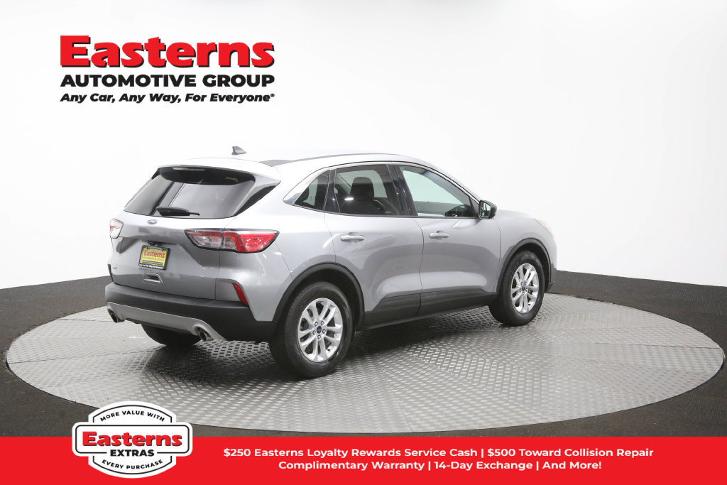 Used 2022 Ford Escape SE FWD image 43