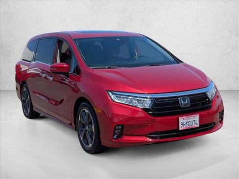 Certified 2024 Honda Odyssey Elite image 3