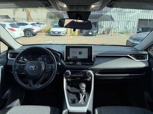 Used 2025 Toyota RAV4 XLE image 34