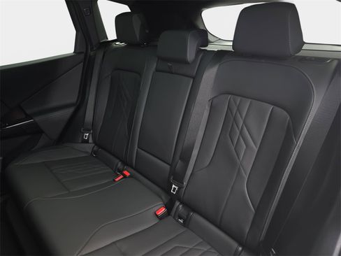 New 2026 BMW X3 xDrive30 w/ Premium Package image 14