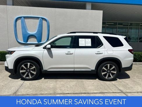 Used 2025 Honda Pilot Touring image 6