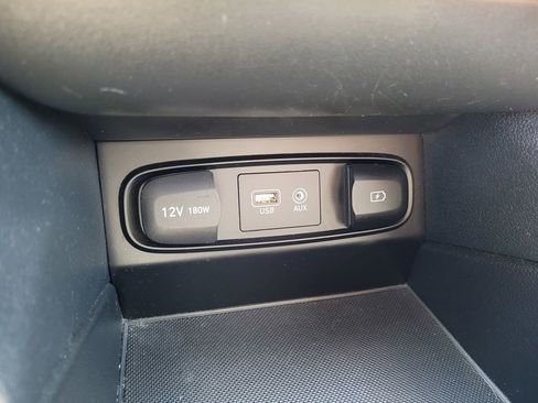 Used 2020 Hyundai Santa Fe SE FWD image 20