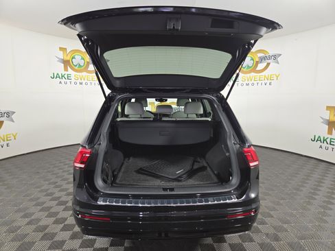 Used 2021 Volkswagen Tiguan SE R-Line image 33