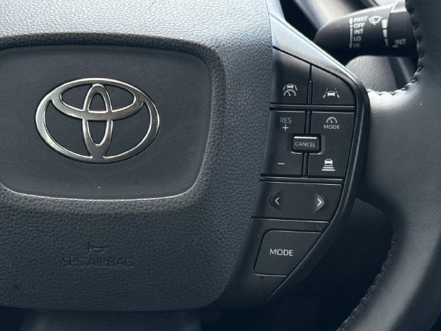 Used 2025 Toyota Prius LE FWD image 14