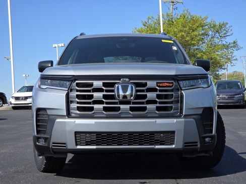 New 2026 Honda Pilot TrailSport image 14