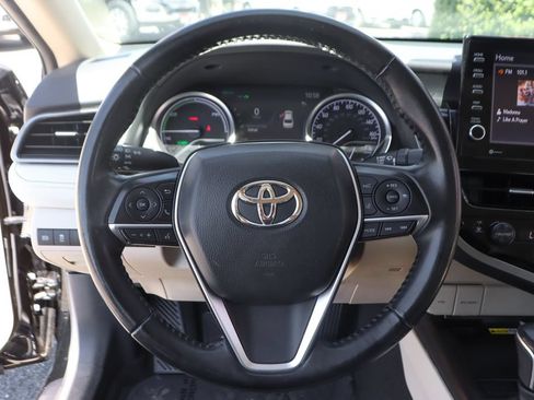 Used 2023 Toyota Camry XLE FWD image 21